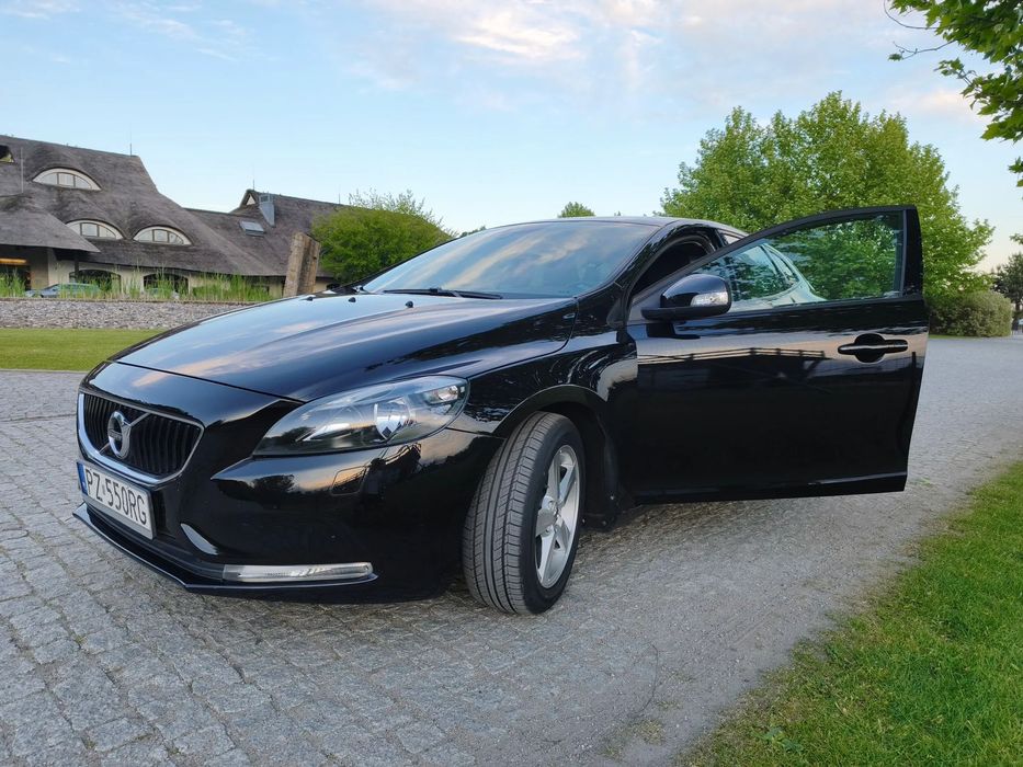 Volvo V40 1 właściciel w kraju, nowe opony