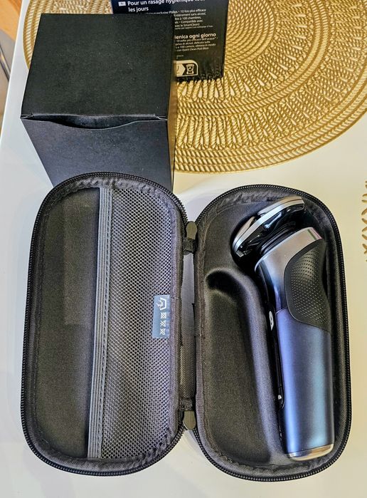 Luksusowe etui podróżne Philips dla golarek serii 5000, 7000, 9000