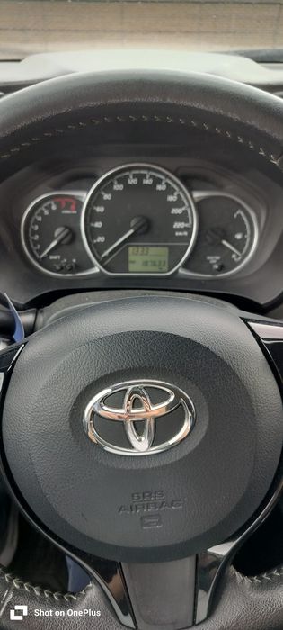 Carro  toyota  yaris