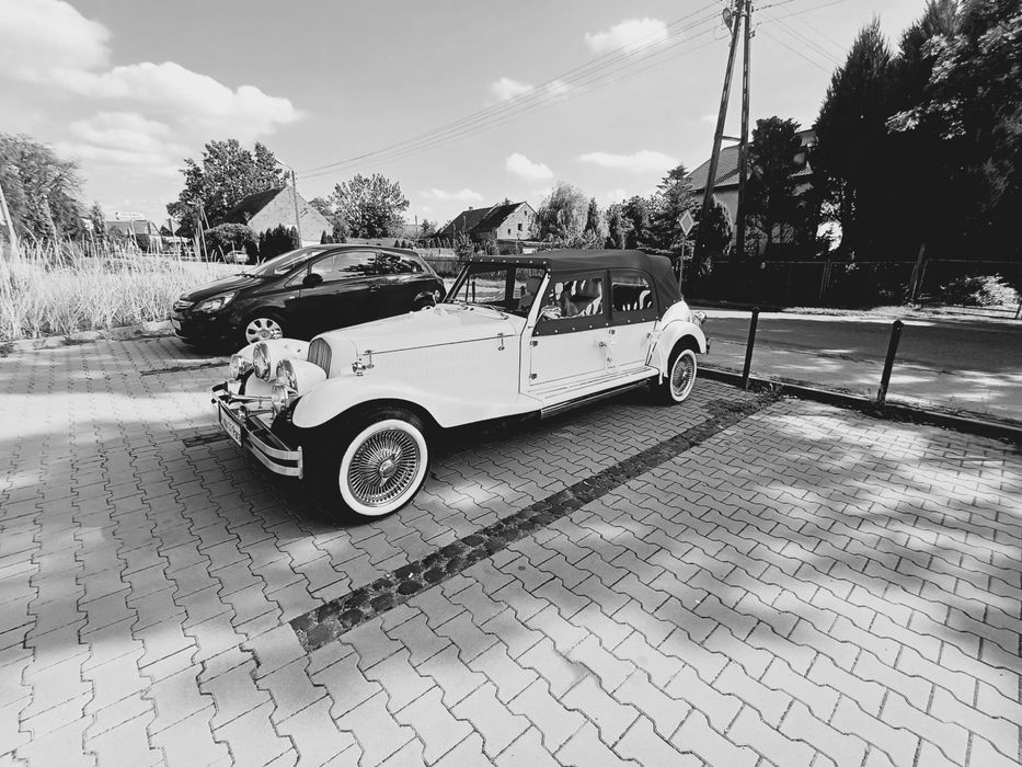 Auto do ślubu Retro unikatowa perełka z kierowcą
