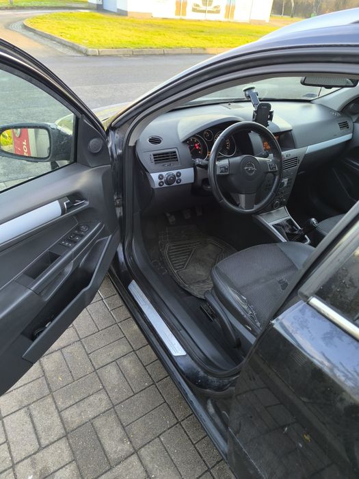 Opel Astra h 1.6 benzyna kombi