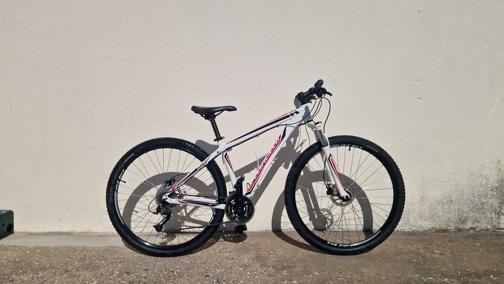 Bicicleta Specialized Roda 29