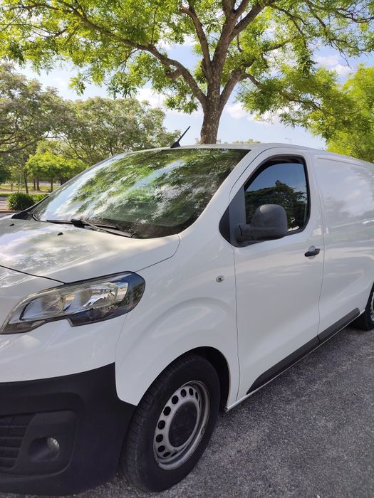 Peugeot Expert com motor de frio