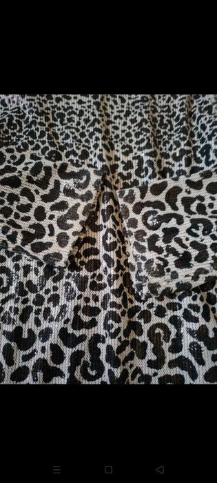 Sukienka Zara z cekinami rozmiar L