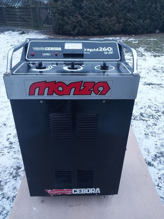 Prostownik/urządzenie rozruchowe.