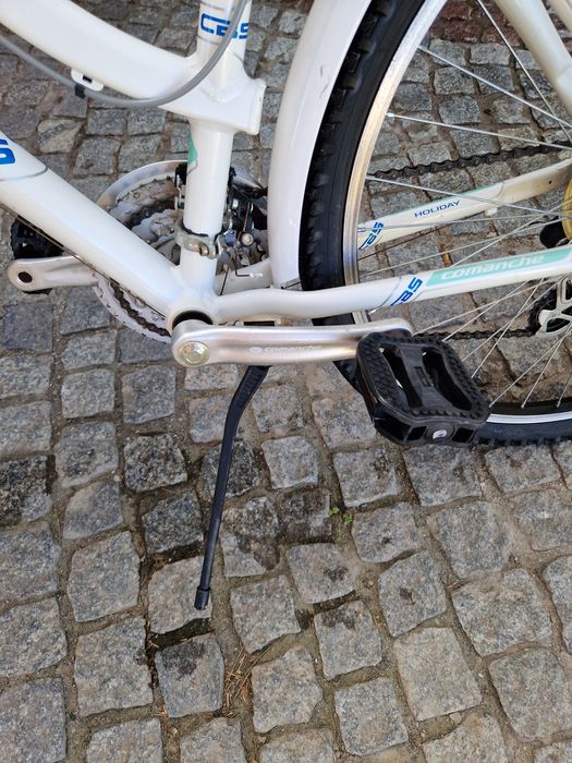 Comanche holiday lady