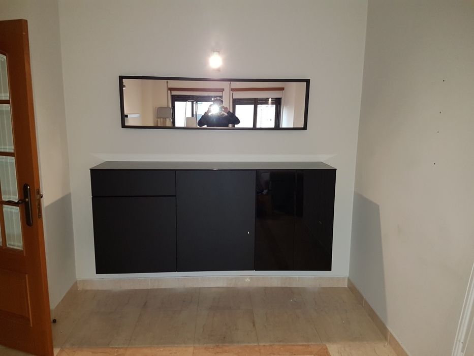 Cristaleira suspensa bom estado