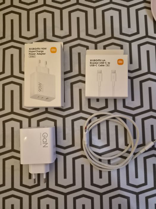Продам зарядний адаптер Xiaomi 90w та плетений  зарядний кабель з підтримкою 120w