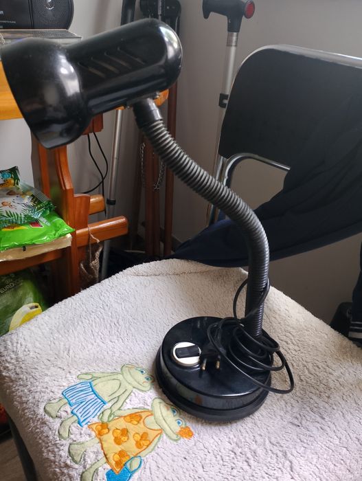 Lampka nocna nóżka gięta