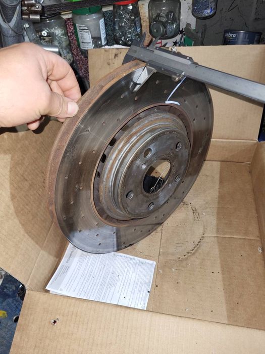 Гальмівні диски.