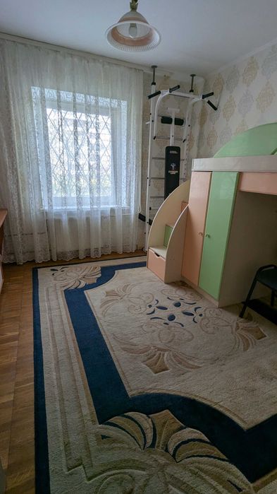 Оренда трикімнатної Дарницький район, вул. Григоренко, 11А