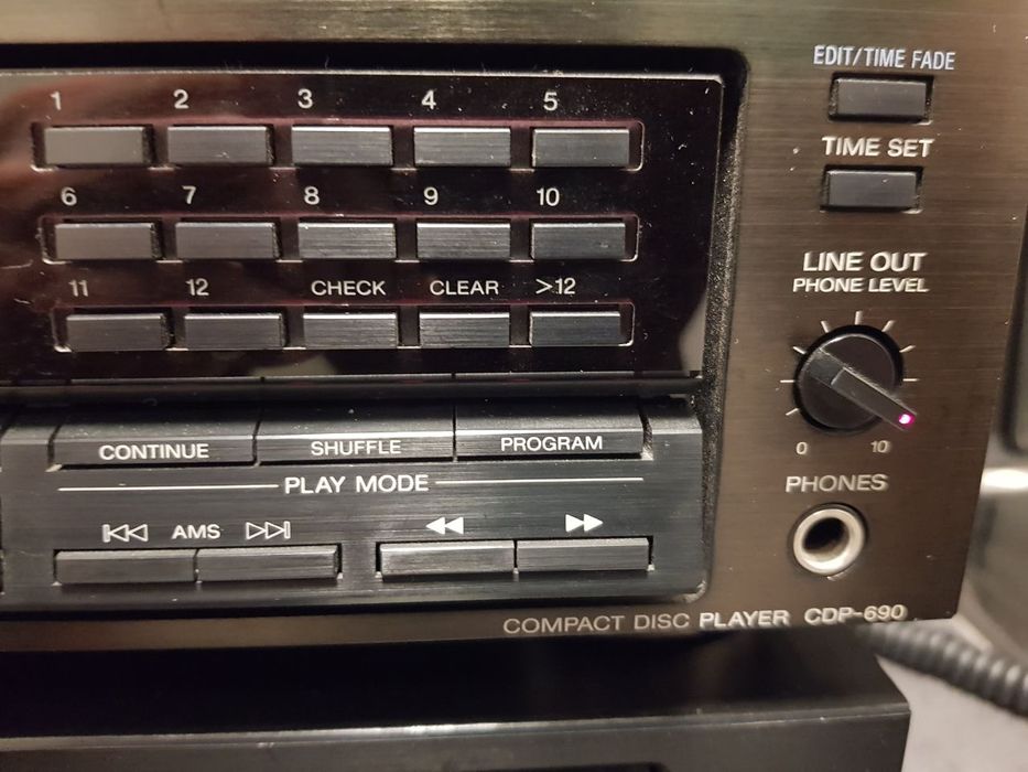 CD плеер Sony SDP-690.