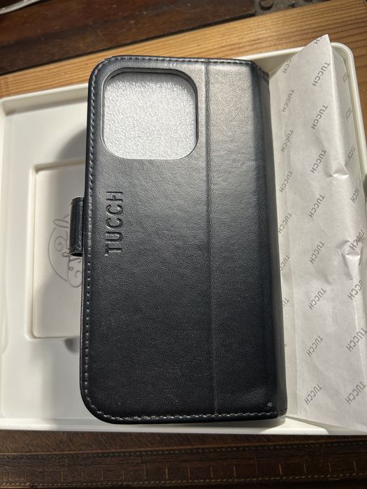 Capa TUCCI iPhone 15 Pro (6.1”) tipo livro | Como nova
