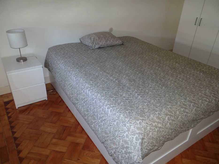 Santarém Centro, junto Shopping, comércio, transportes, lojas e jardim