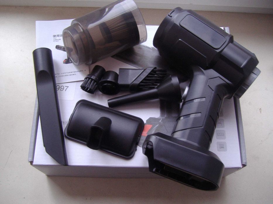 Пылесос аккумуляторный (для дома авто дачи гаража) новый,не комплект