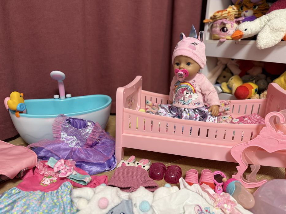 Baby Born з ліжком, одягом та ванночка, слінг