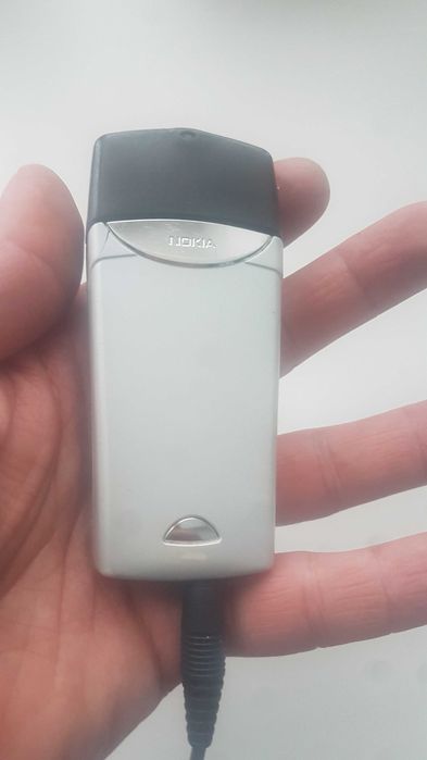 do kolekcji - NOKIA 8310 - sprawna