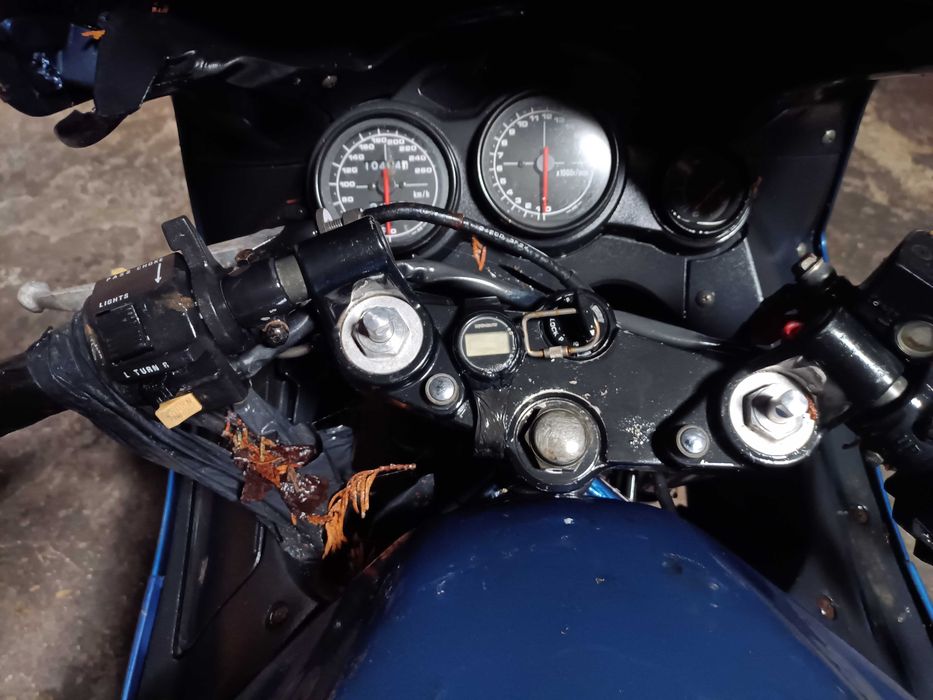 Suzuki 600rf para peças com documento único