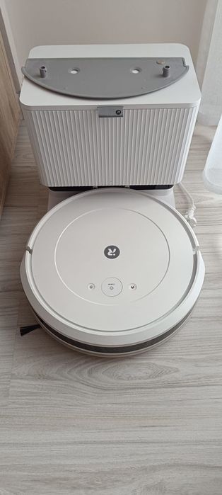 Robot sprzątający Roomba Combo 2 Essential