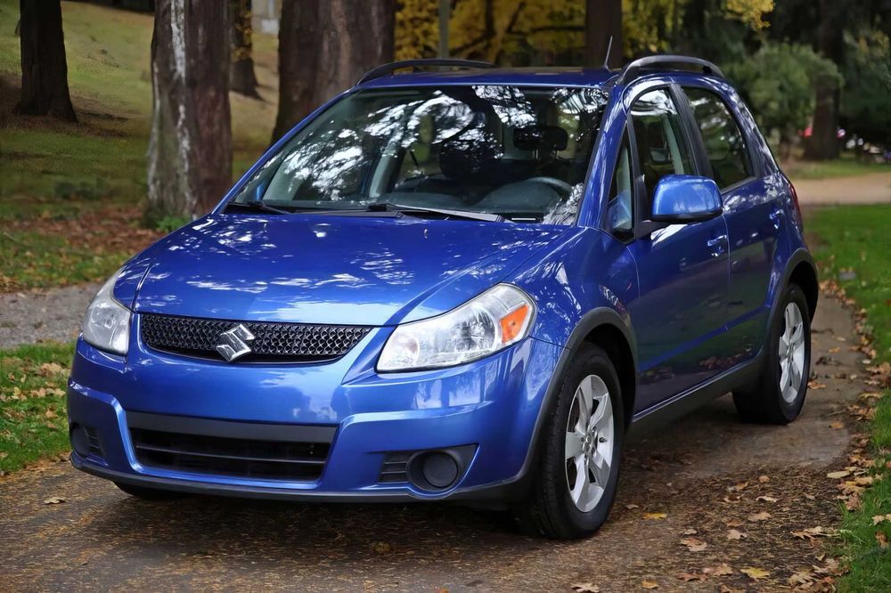 Suzuki SX4 Premium      2012