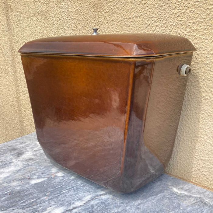 Loiças Sanitárias Castanhas (Anos 80)