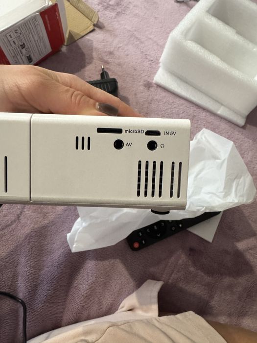 Мини LED проектор