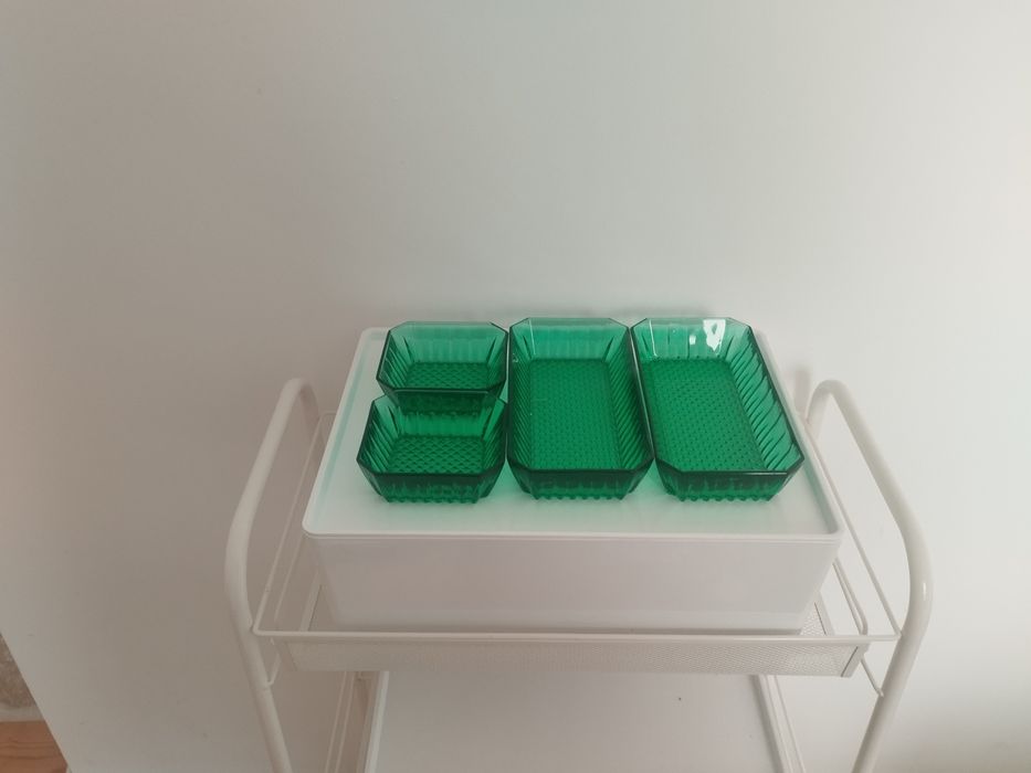 Conjunto de 4 peças vidro verde esmeralda Arcoroc( França) anos 60-70