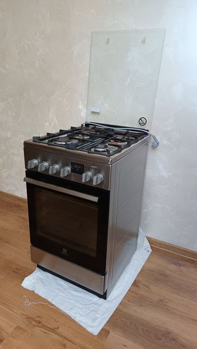 Kuchenka gazowa Elektrolux - piekarnik parowy