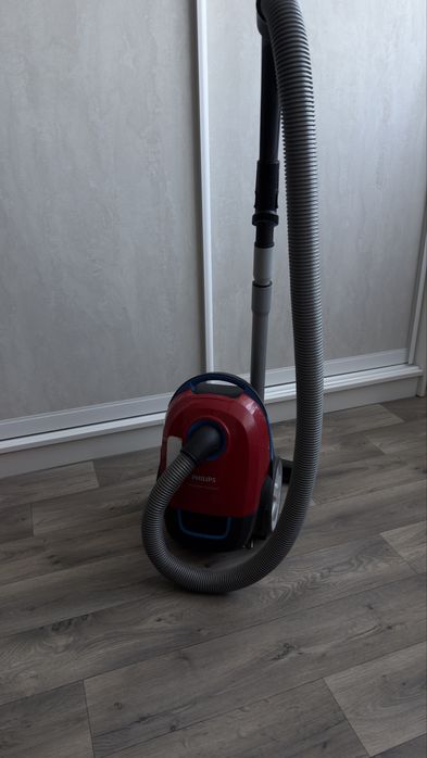 Пилосос Philips Performer Compact