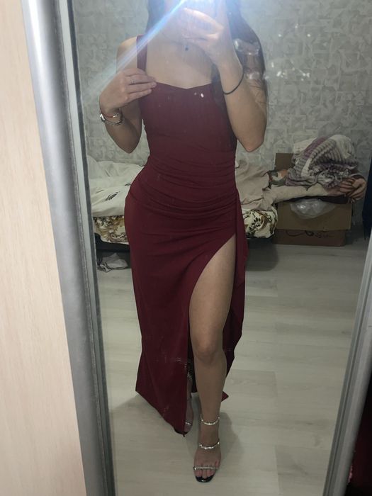 Вечірня довга сукня