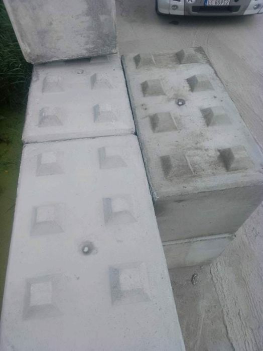 Blok betonowy typu lego rozmiar 160x80x80  250 zł.netto