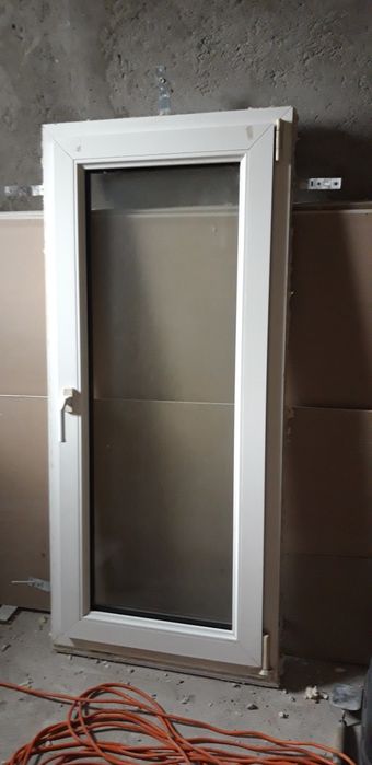 Okno PCV 143x65.