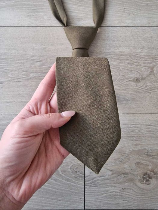 Krawat wojskowy koloru khaki 306/mon
