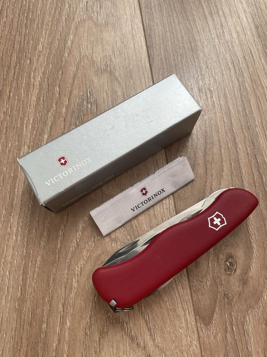 Scyzoryk Victorinox Huntsman Red