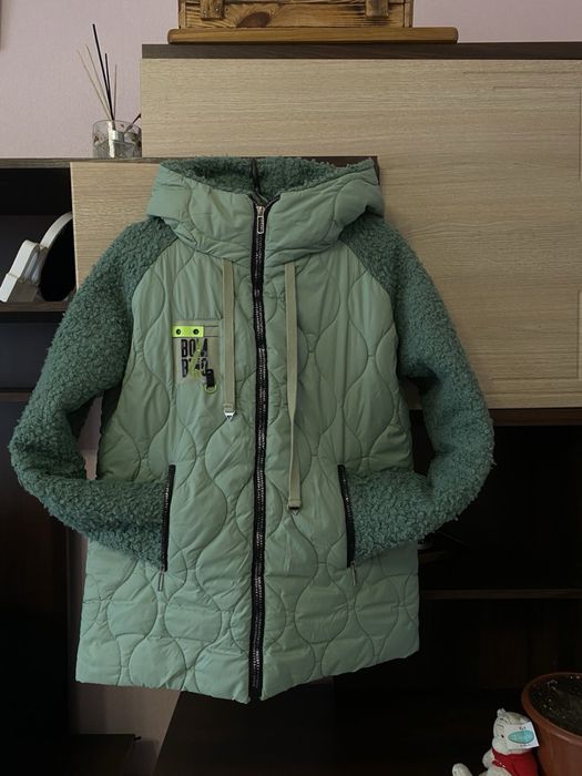 Стильная стёганая куртка с плюшевыми вставками