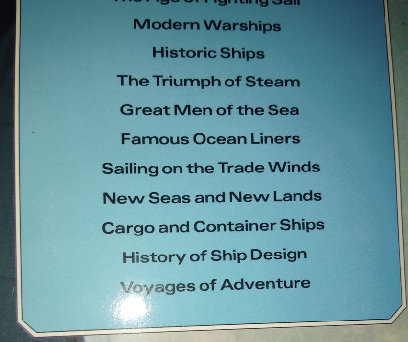 Livro Escrito Em Língua Inglesa Pictorial History Of Ships Usado
