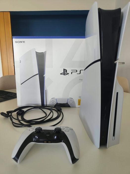 PS5 Slim com leitor + comando