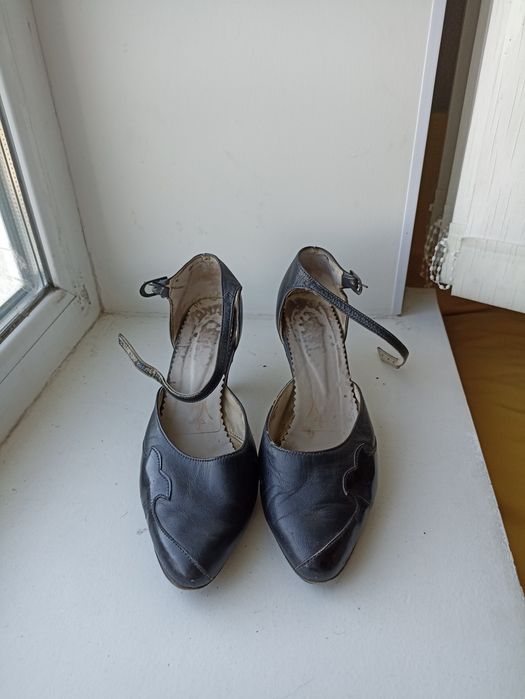 Жіночі босоніжки 38 розмір