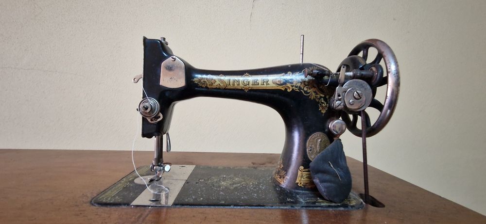 Máquina de Costura Singer 15K Antiga (1920) – Funcional