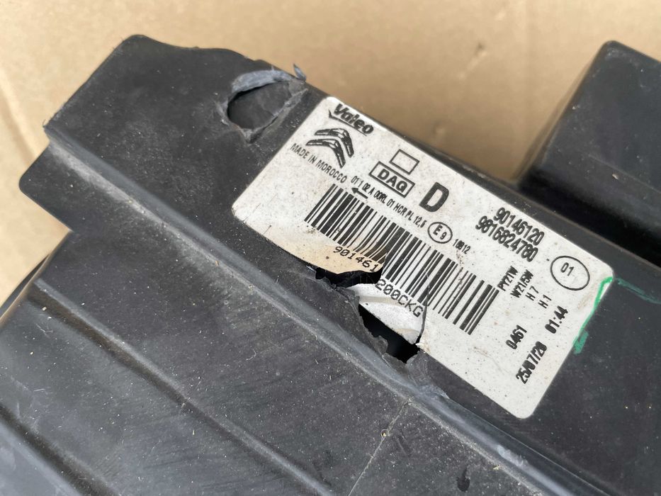 Lampa przód przednia prawa Citroen Berlingo III Europa