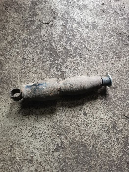 Амортизаторы задние на т4 2шт