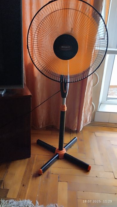 Продам вентилятор мощный 100ват.