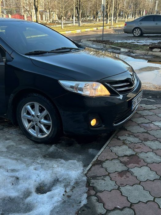 Авто надійне це королла автомат 1,6 рельн пробіг та рідна фарба! 9500