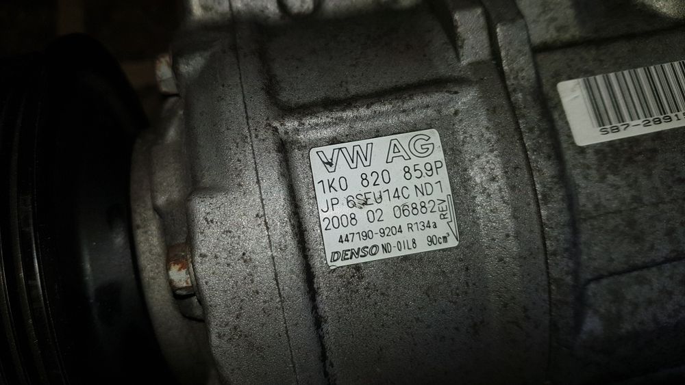 Компрессор кондиционера vw Touran Caddy B6 B7 CC Seat Skoda T5 T6