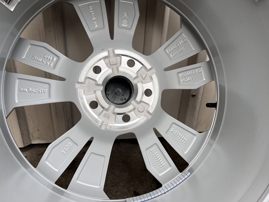 Fabrycznie nowe felgi OE VW 18" Tiguan Arteon Passat Superb Octavia A3