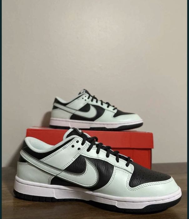 Nike dunk low dark smoke grey barely green 46 розмір