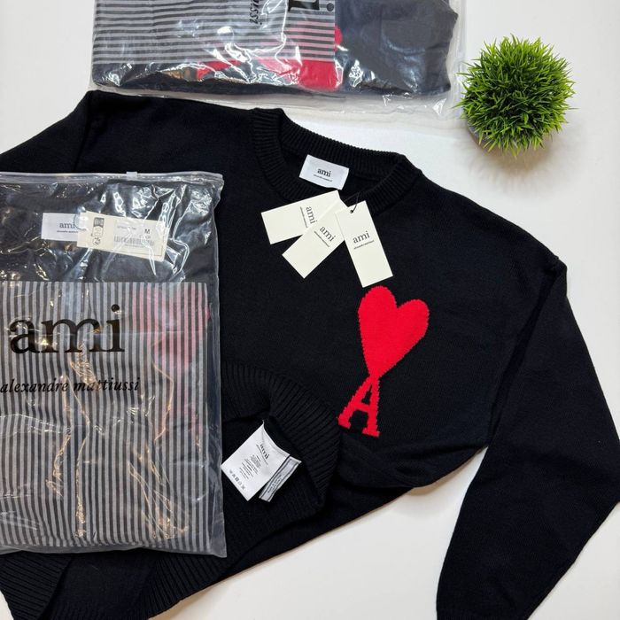 Свитер  кофта ami