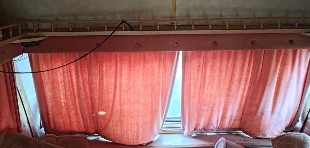 Wyposażenie wnętrza przyczepy kempingowej