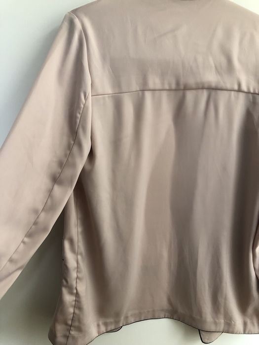 Blazer acetinado, estilo largo