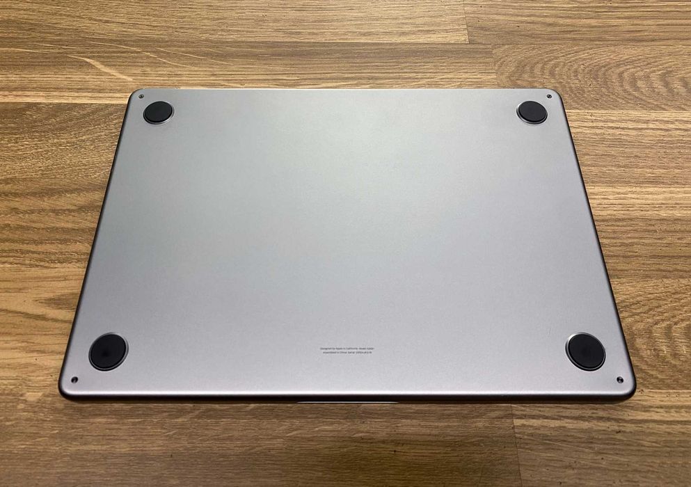MacBook Air 13" (M2, 2022) (A2681) - Como novo, com garantia e carregador original